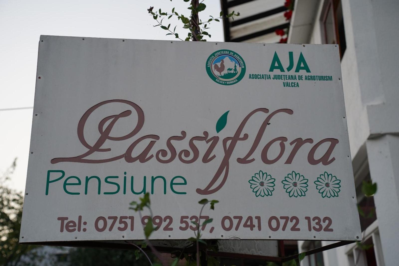 Passiflora Hotel Voineasa Ngoại thất bức ảnh